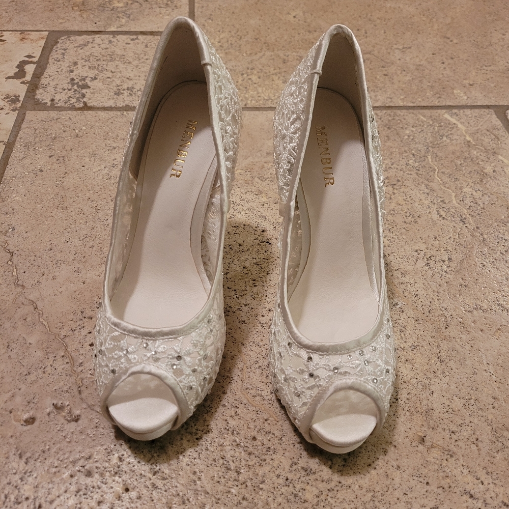 Menbur White Lace Bridal Shoes